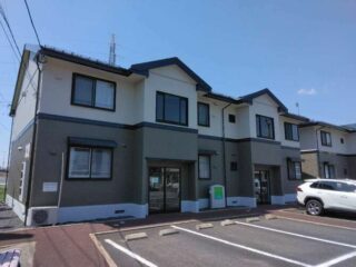 壱番館全景（北側）