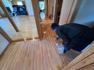 室内（クリヤー塗装1層目）