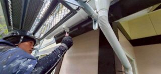 雨樋上塗り１回目