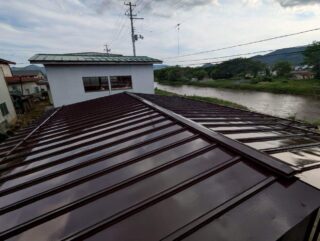 屋根上塗り1回目