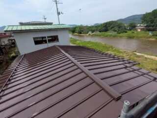 屋根上塗り2回目