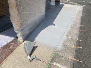 樹脂セメント吹き付け