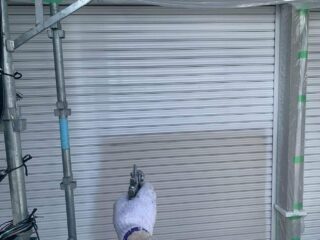 シャッター下塗り