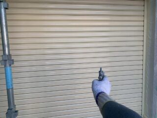 シャッター上塗り