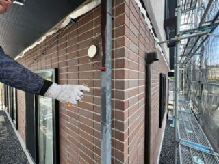 雨樋塗装下塗り